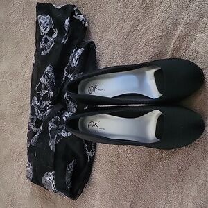 Black heels size 8